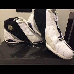 Gentle use Jordan Cover 3